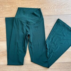 OFFLINE Aerie Real Me High Waisted Crossover Flare Leggings, size S